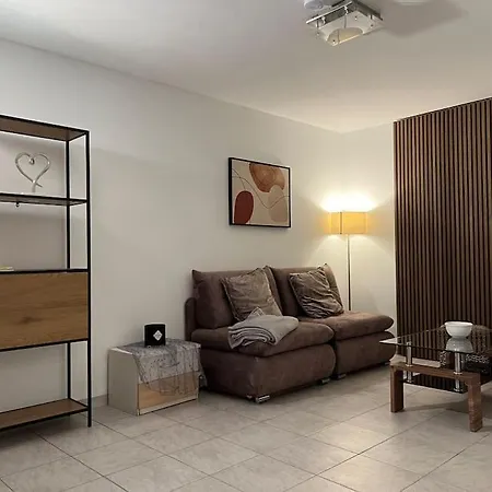 Kleine Neue Fuer 2 Person Apartment Juebek